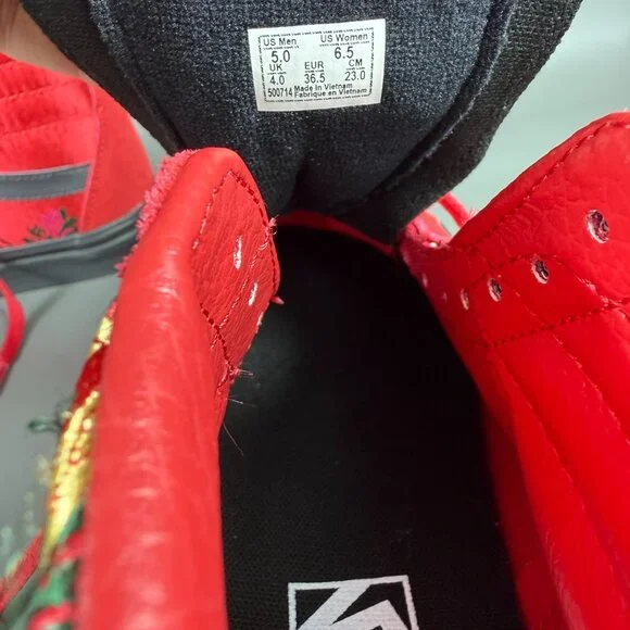 Vans **Limited Edition** Chinese New Year Red High-Top Floral Embroidery - Picture 10 of 14